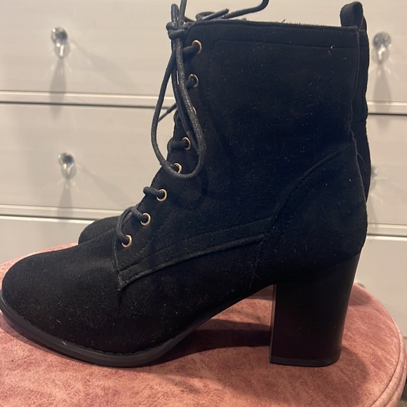 Black lace up booties - Picture 3 of 5